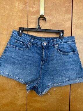 Medium Wash High Rise Rolled Cuff Jean Shorts Women size 12